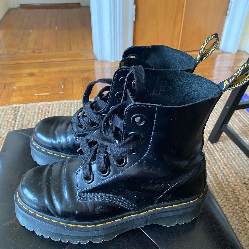 COPY - Dr. Martens Molly’s Leather Platform Boot